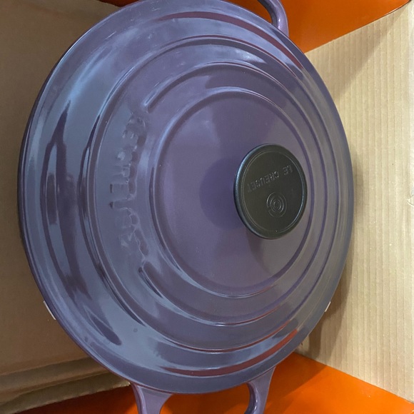 NIB Le Creuset Deep Dutch Oven Cassis - Picture 6 of 8